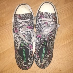 Converse Low Top Sneakers